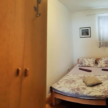Dalmatino Apartmani Vir Eksteriør bilde