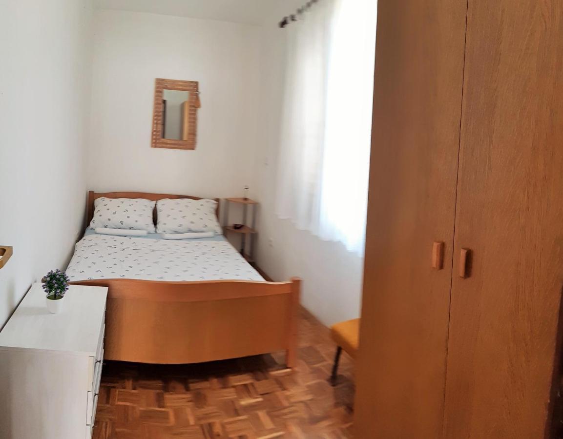 Dalmatino Apartmani Vir Eksteriør bilde