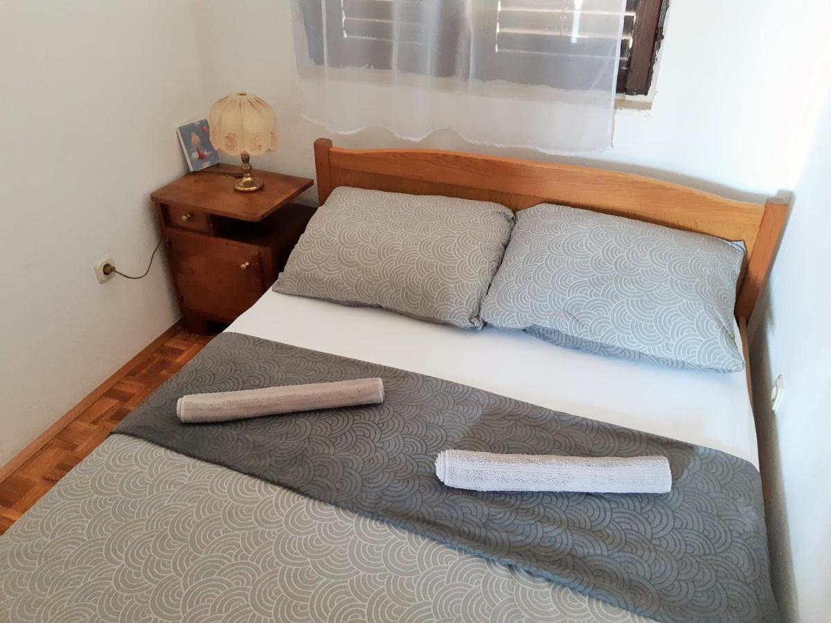 Dalmatino Apartmani Vir Eksteriør bilde