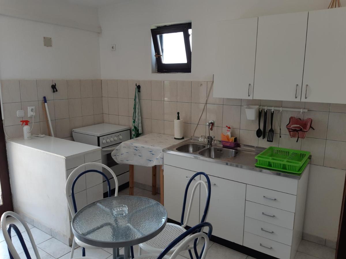 Dalmatino Apartmani Vir Eksteriør bilde