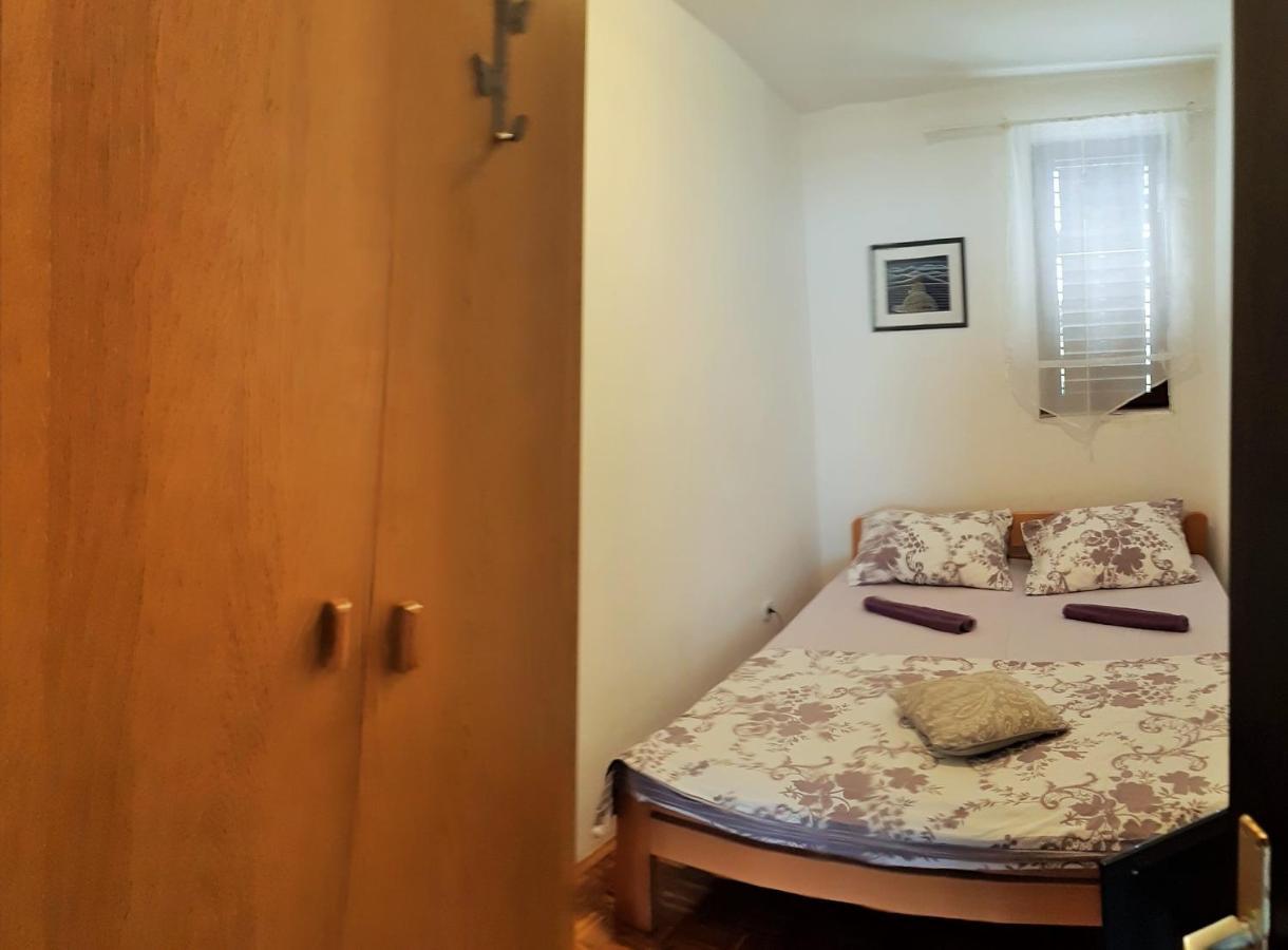 Dalmatino Apartmani Vir Eksteriør bilde