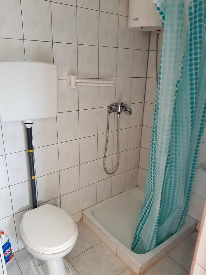 Dalmatino Apartmani Vir Eksteriør bilde